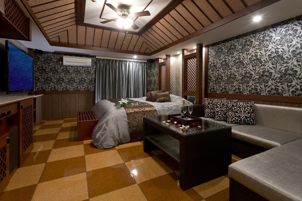 Hotel Crea (Adults Only) أوكاياما الغرفة الصورة