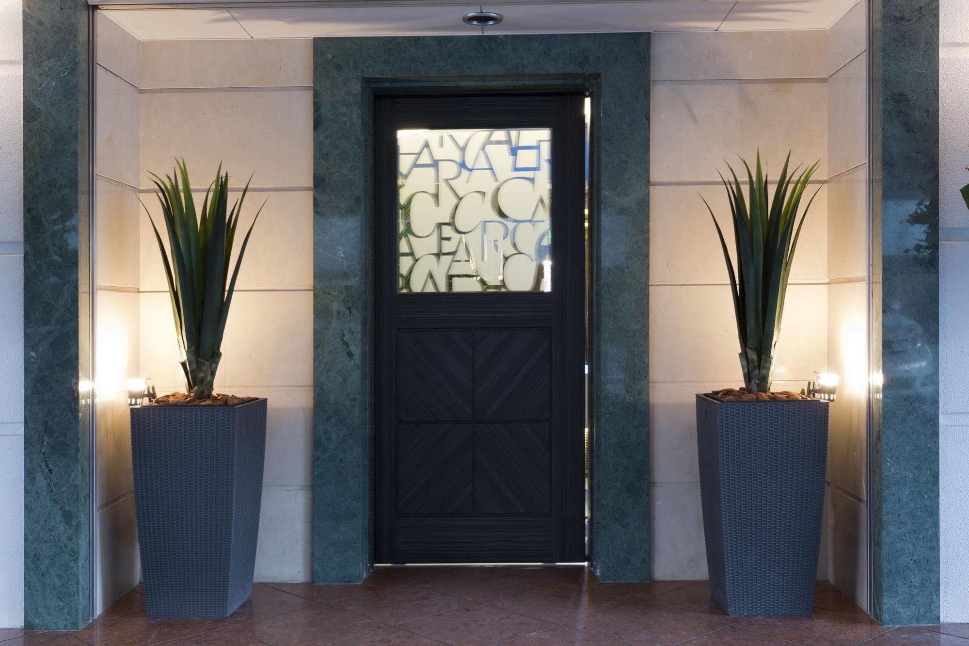 Hotel Crea (Adults Only) أوكاياما المظهر الخارجي الصورة